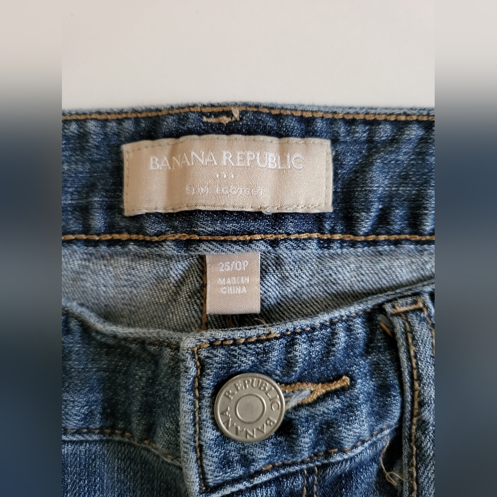 Banana Republic Boot Cut Jeans. Size 25 Petite. - Picture 5 of 6